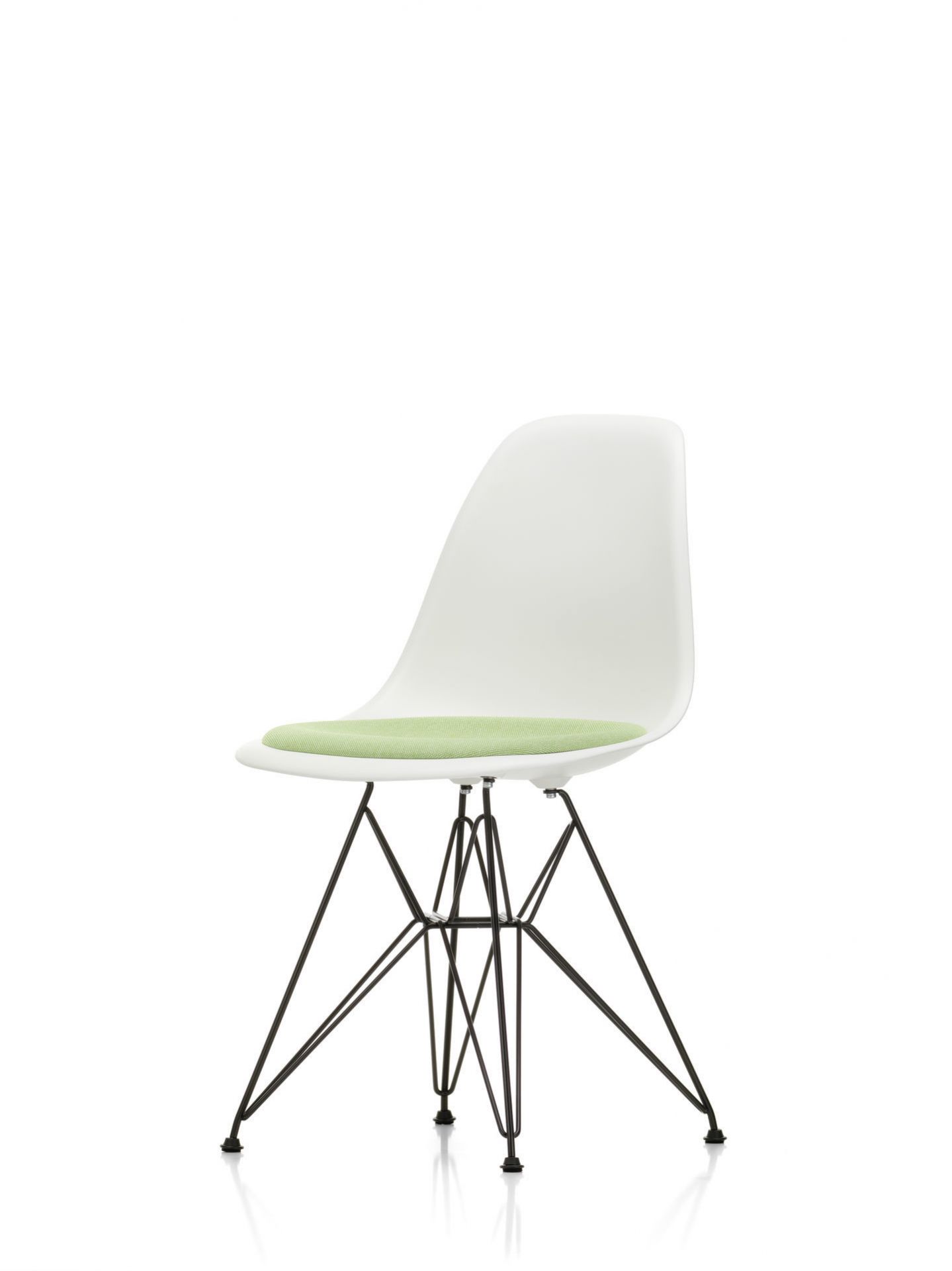 Vitra eames online chair dsr